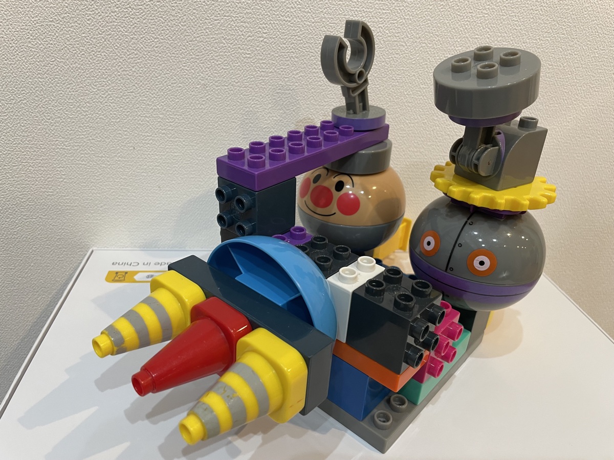 アンパンマンブロックで作った乗り物・歯車のロボット